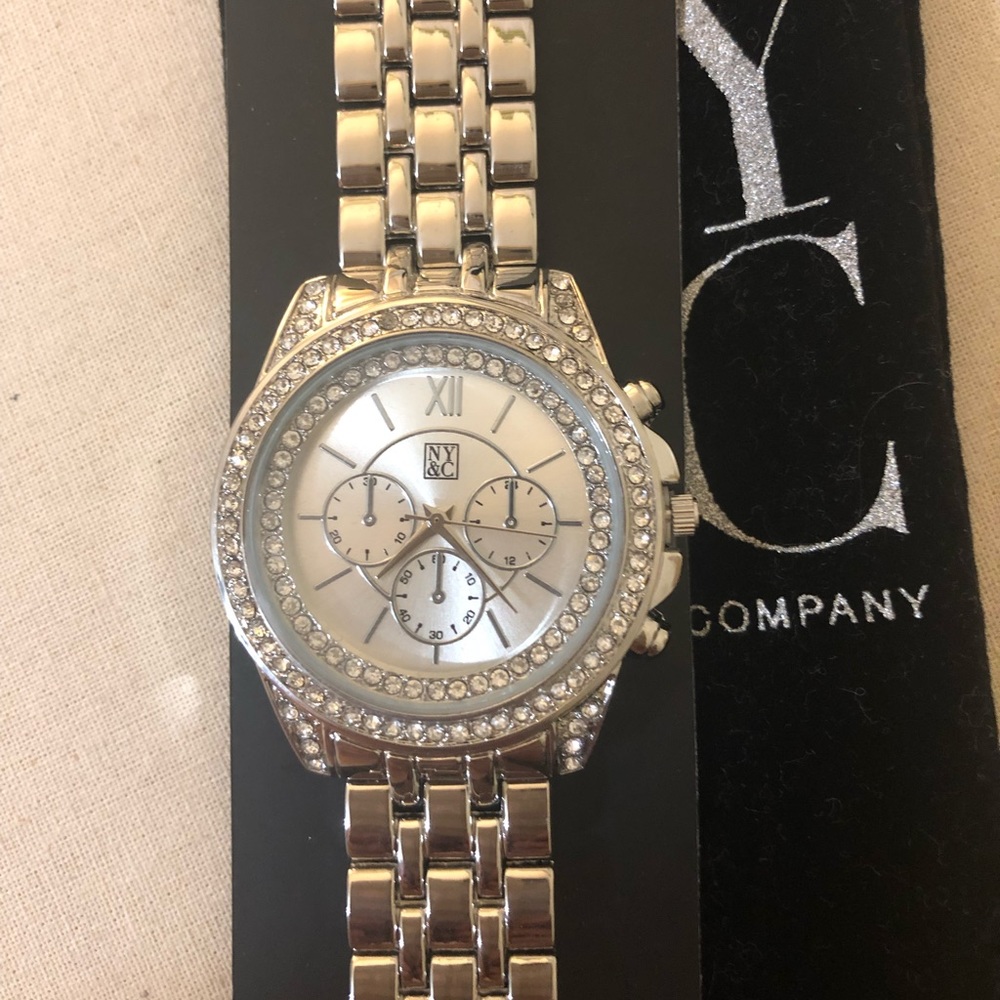 Watch - Picture 2 of 5